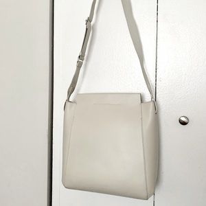 Everlane White Form Bag (with dust bag) - Vestaire